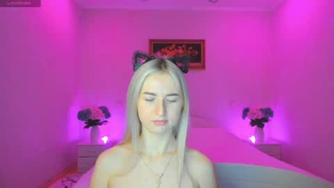 Snapshot of mellina_tey chatting on January 2025 11:17:01 PM Mellina online show from January 2025 11:17:01 PM