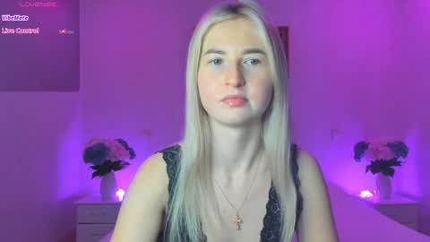 Snapshot of mellina_tey chatting on January 2025 10:05:01 PM Mellina online show from January 2025 10:05:01 PM