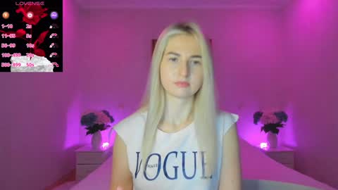 Snapshot of mellina_tey chatting on January 2025 10:31:01 PM Mellina online show from January 2025 10:31:01 PM