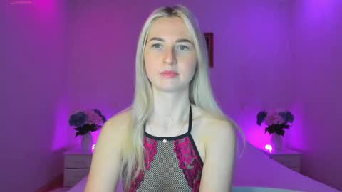 Snapshot of mellina_tey chatting on January 2025 09:30:02 PM Mellina online show from January 2025 09:30:02 PM