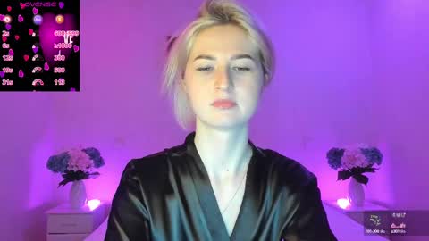 Snapshot of mellina_tey chatting on February 2025 09:41:02 PM Mellina online show from February 2025 09:41:02 PM