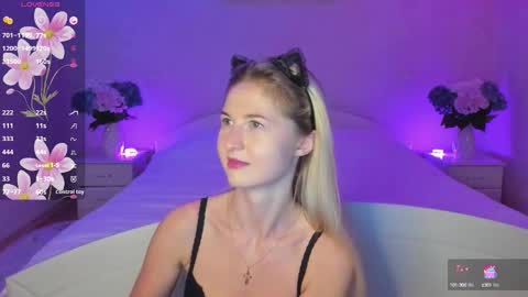 Snapshot of mellina_tey chatting on September 2025 06:31:02 PM Mellina online show from September 2025 06:31:02 PM