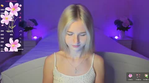 Snapshot of mellina_tey chatting on October 2025 06:53:01 PM Mellina online show from October 2025 06:53:01 PM