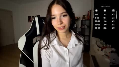 EVA online show from November 2025 04:19:02 PM