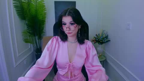 mellsawertyq online show from November 2025 11:32:01 AM