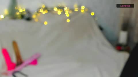 Snapshot of melmooon chatting on December 2024 04:30:02 PM MelMooon online show from December 2024 04:30:02 PM