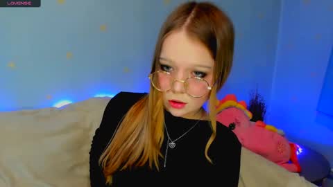 Snapshot of melmooon chatting on February 2025 06:59:01 PM MelMooon online show from February 2025 06:59:01 PM