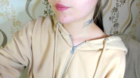 Snapshot of melmooon chatting on September 2025 06:46:02 PM MelMooon online show from September 2025 06:46:02 PM