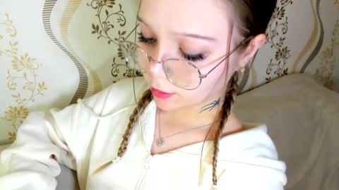 Snapshot of melmooon chatting on October 2025 09:14:02 PM MelMooon online show from October 2025 09:14:02 PM