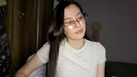 Snapshot of melodeehayden chatting on May 2026 04:36:02 PM Nika online show from May 2026 04:36:02 PM