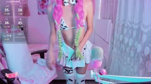 Snapshot of melody_e00 chatting on November 2025 11:52:01 PM Elizabeth online show from November 2025 11:52:01 PM