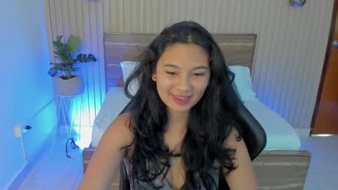 Snapshot of melody_flowers chatting on January 2025 12:30:01 PM Melody online show from January 2025 12:30:01 PM