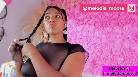 Snapshot of melodymoore_ chatting on October 2025 10:18:02 PM Melody online show from October 2025 10:18:02 PM