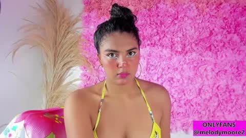 Melody online show from November 2025 10:21:02 PM