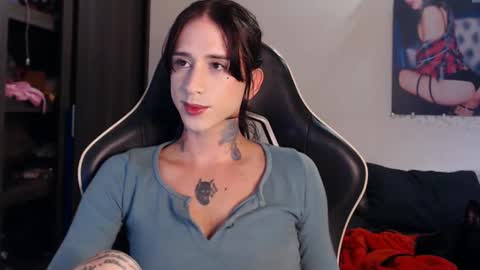 mely online show from February 2025 10:52:02 PM