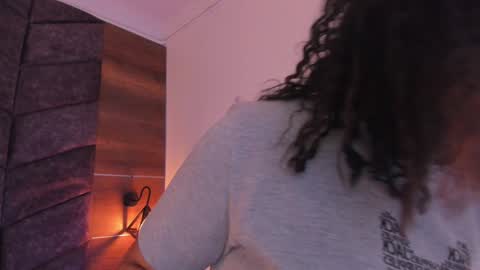  Memphis Williams  online show from January 2025 02:42:01 AM
