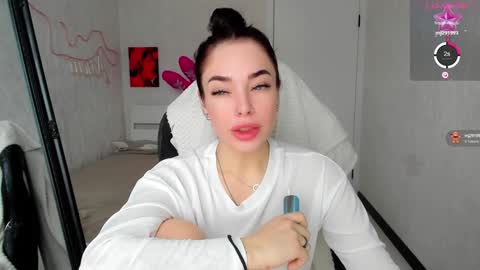 Snapshot of meow_moore chatting on January 2025 09:15:01 AM Megan online show from January 2025 09:15:01 AM