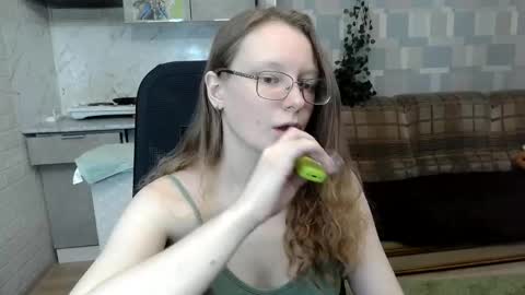 meowcr online show from September 2025 01:01:01 PM