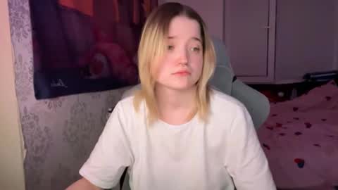 Snapshot of meowki4 chatting on January 2025 03:07:02 AM meowme online show from January 2025 03:07:02 AM