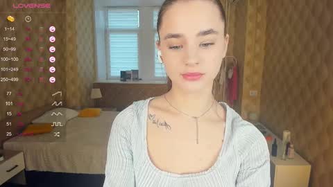 Julie online show from November 2025 10:02:02 AM