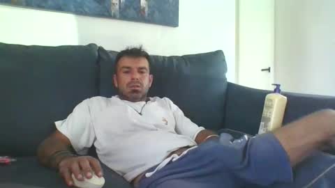 Mercedes190d online show from October 2025 05:57:02 PM