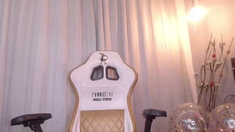 meriiiidaa online show from October 2025 03:50:02 AM