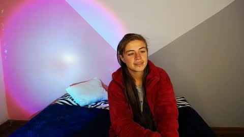 MERILY online show from December 2025 11:43:01 PM