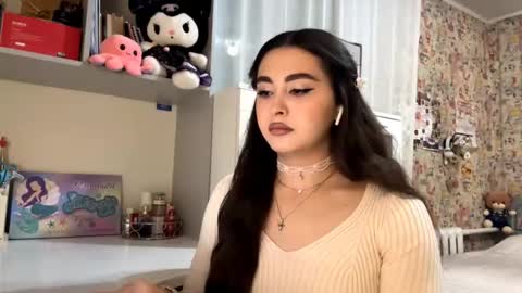 Enni online show from November 2025 04:18:01 PM