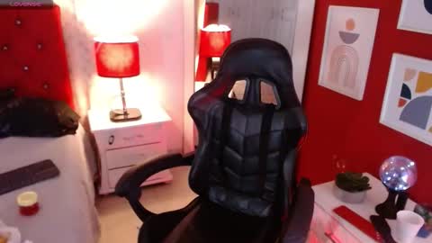 merly online show from November 2025 01:44:01 PM