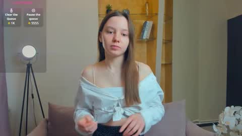 Lollita online show from November 2025 11:09:02 AM