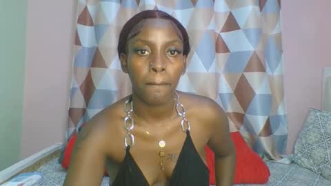 Snapshot of messyluna chatting on May 2026 05:34:02 PM meggy and bree online show from May 2026 05:34:02 PM