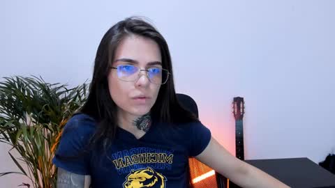 Meurif online show from January 2025 04:37:02 PM