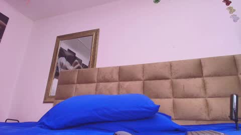 Snapshot of mia_0_ chatting on January 2025 07:18:02 PM Emi online show from January 2025 07:18:02 PM