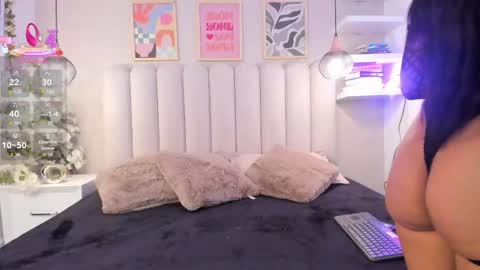 mia__bailey_ online show from May 2026 03:03:02 AM