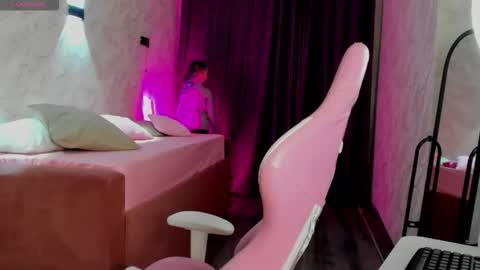 Snapshot of mia__caprice chatting on November 2025 12:49:01 AM Mia GMT7 Mon Tue Wen Thur 1000am-0300pm Sat 0300am-0900am online show from November 2025 12:49:01 AM