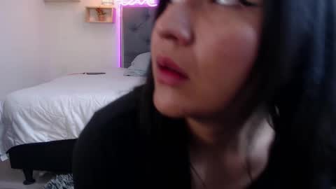 M I A  A Y R A online show from October 2025 03:22:02 PM