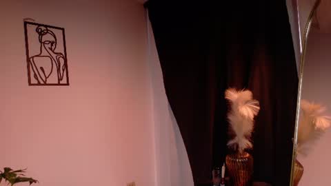Snapshot of mia_benett_ chatting on June 2026 02:10:02 PM Mia Benett online show from June 2026 02:10:02 PM