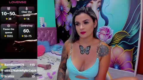 Snapshot of mia_bigtits_17 chatting on March 2025 08:31:02 PM Mia online show from March 2025 08:31:02 PM