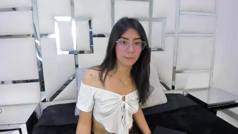 Snapshot of mia_clark18 chatting on October 2025 04:18:01 PM mia_clark18 online show from October 2025 04:18:01 PM