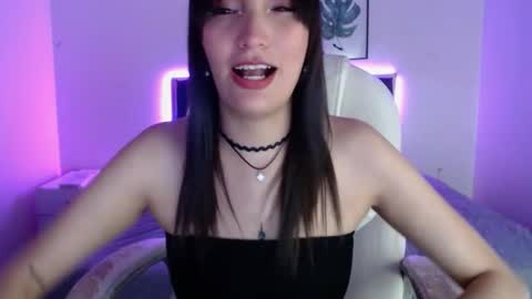 Snapshot of mia_collens_ chatting on November 2025 01:37:01 AM MIA online show from November 2025 01:37:01 AM