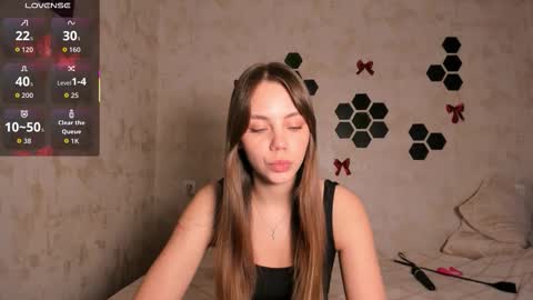 Mia  next stream Thursday 1400 UTC1 Friday 1400 UTC1 online show from January 2026 01:05:02 PM