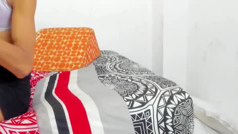 Snapshot of mia_conde1_ chatting on February 2025 01:06:01 PM Mia Conde online show from February 2025 01:06:01 PM