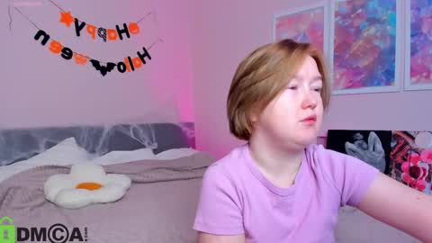 Mia online show from October 2025 02:47:02 AM