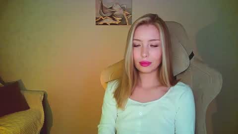 Snapshot of mia_fleur_ chatting on August 2026 12:31:01 AM Mia online show from August 2026 12:31:01 AM