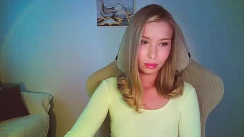 Snapshot of mia_fleur_ chatting on August 2026 06:17:02 AM Mia online show from August 2026 06:17:02 AM