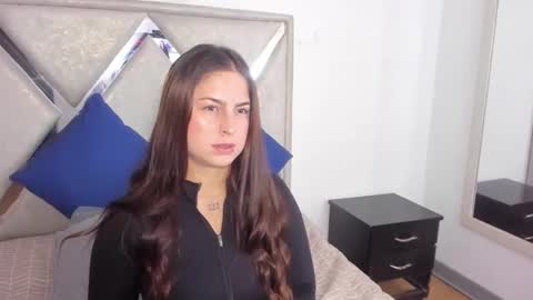 mia fox online show from October 2025 01:12:02 PM