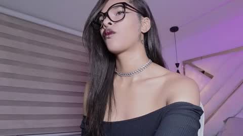 Mia online show from February 2026 03:16:02 AM