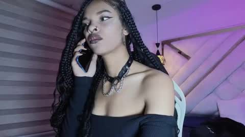 Mia online show from March 2026 02:41:02 AM