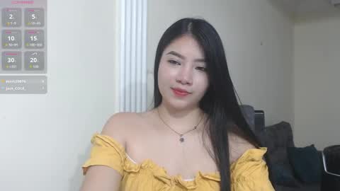 Snapshot of mia_girl07 chatting on February 2026 08:49:01 PM ZOE online show from February 2026 08:49:01 PM