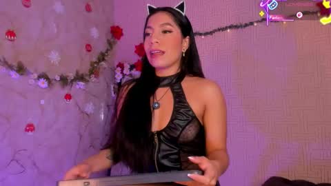 Mia online show from January 2026 12:09:02 PM